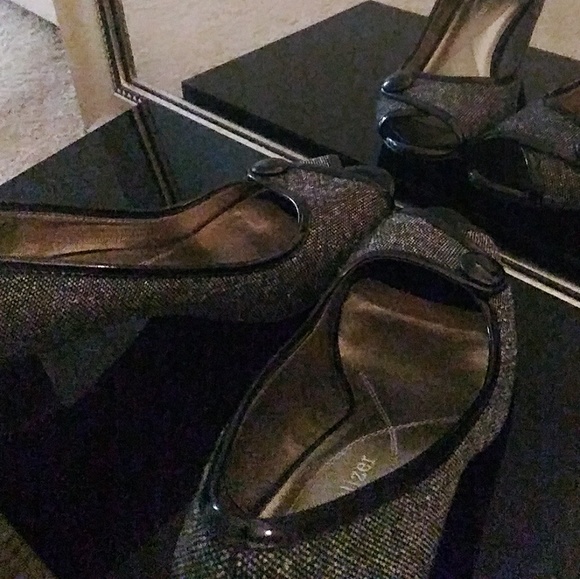 Naturalizer Tweed 7M Peep Toe Heels - Picture 3 of 8